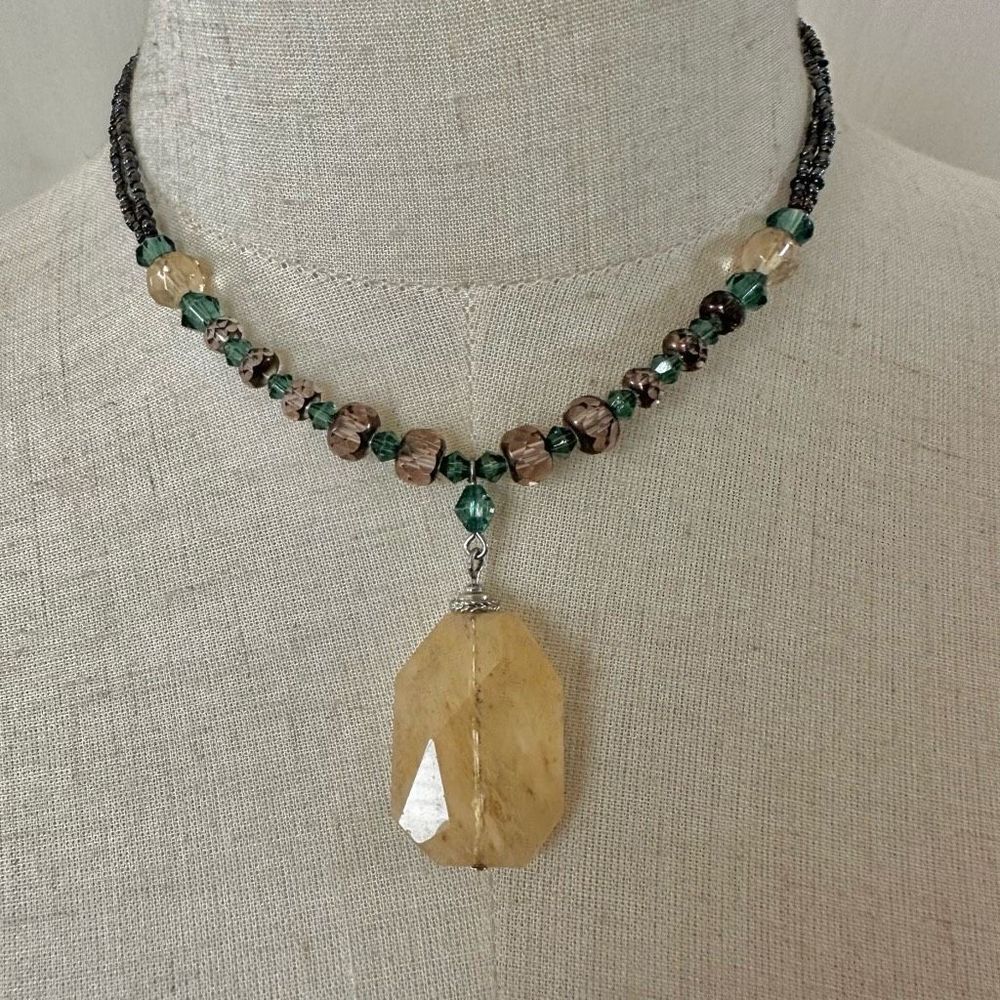 Faux agate beaded pendant necklace